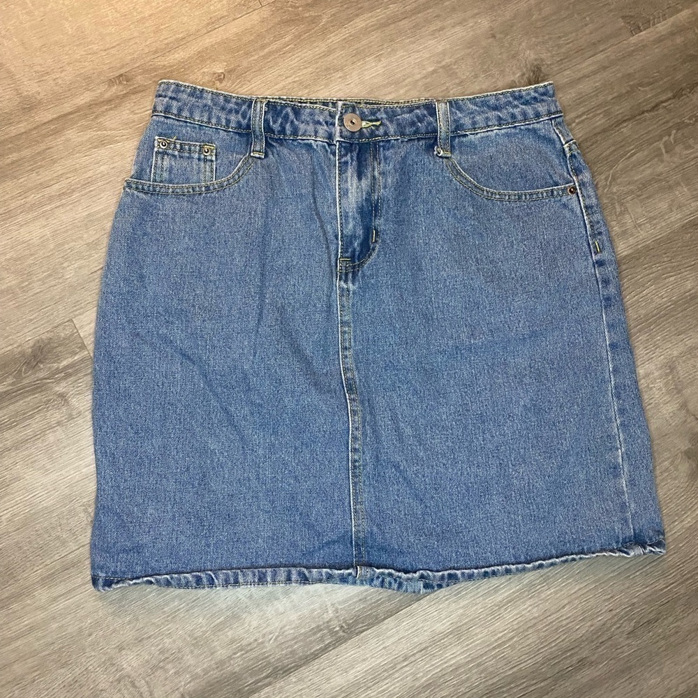 ChouYatou Basic Five-Pocket Rugged Wear Denim Pencil Skirt with Slit - Picture 3 of 7